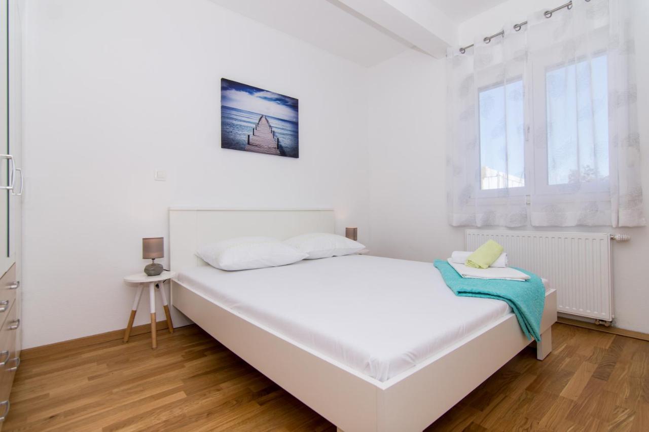 Apartments Ploka Okrug Gornji Exterior photo